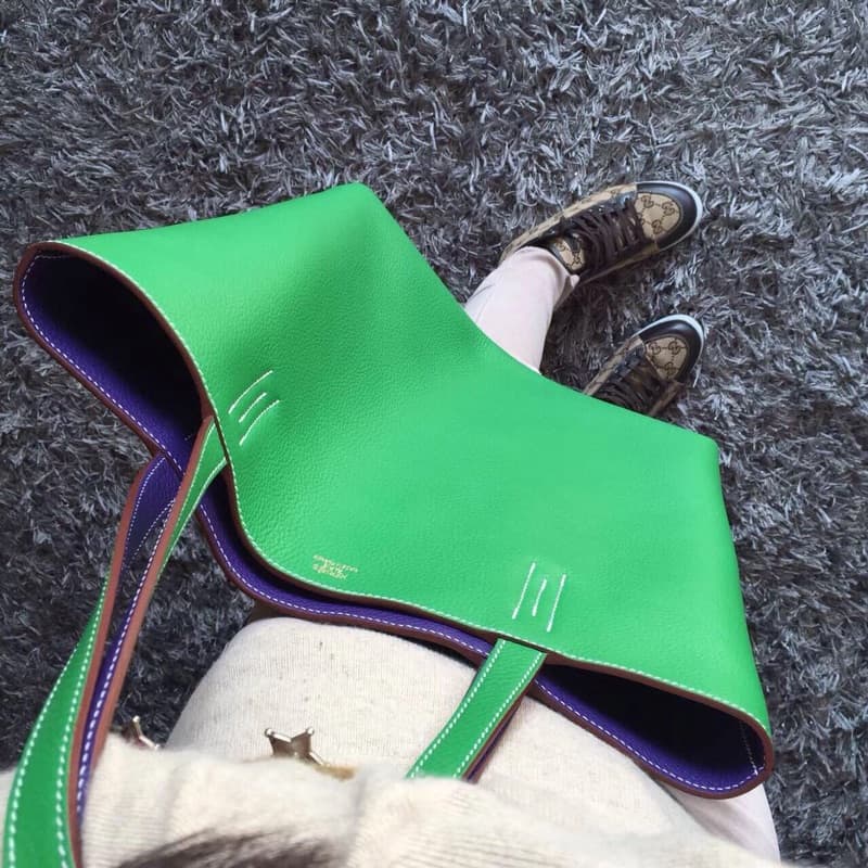 C4864 🆕In stock [smile] Shopping bag. In my opinion, this is the most understated product among Hermes’s items. It has a very large capacity; it can be used on both sides, making it very versatile – it can also serve as a bag for short trips ❤️ — image 2