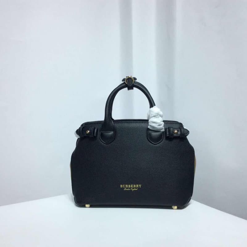 C137 Four seasons’ bestsellers 🔥 Burberry’s iconic “The Banner” handbag, model number: 40126🇬🇧. Classic check pattern fabric from British fine weaving, original hardware ✨ paired with luxurious suede calf leather 🐂 produced by high-end Italian workshops.  — image 4