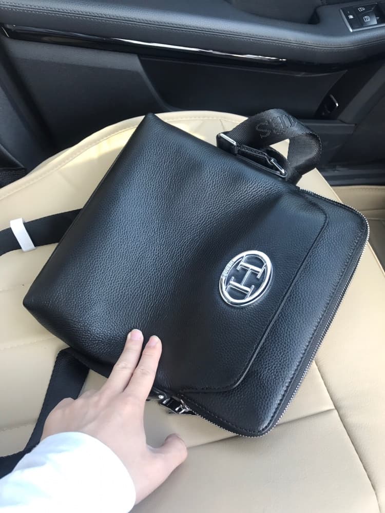 C4940 Hermes Hermès🌠🎉 The perfect gift choice – truly high-quality products 🔥 🔥 Business men’s bags ♨♨ Officially released, top-tier quality 💦💦 High-end craftsmanship, original full-grain leather + specialized hardware 🙏 🙏 🙌 Exclusive quality, superior in — image 8