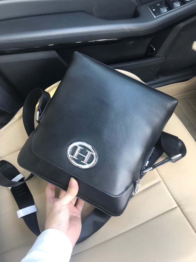 C4940 Hermes Hermès🌠🎉 The perfect gift choice – truly high-quality products 🔥 🔥 Business men’s bags ♨♨ Officially released, top-tier quality 💦💦 High-end craftsmanship, original full-grain leather + specialized hardware 🙏 🙏 🙌 Exclusive quality, superior in — image 5