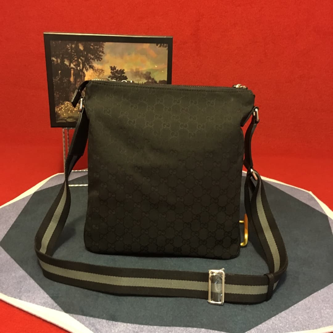 C4054 🍒🍒🍒【Gucci】‼️G Brand👉New model. Exclusive stock in the market, high-quality products from the official store! 💯 Made with imported cowhide and original hardware; exquisite craftsmanship. 💯 Exclusive photos of the product itself 📷👉 The quality is evid — image 3
