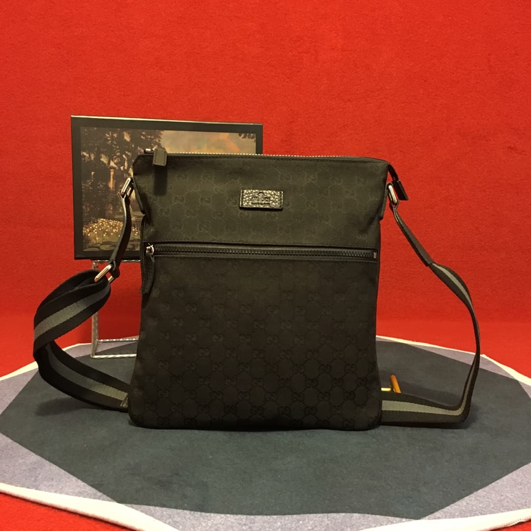 C4054 🍒🍒🍒【Gucci】‼️G Brand👉New model. Exclusive stock in the market, high-quality products from the official store! 💯 Made with imported cowhide and original hardware; exquisite craftsmanship. 💯 Exclusive photos of the product itself 📷👉 The quality is evid — image 1