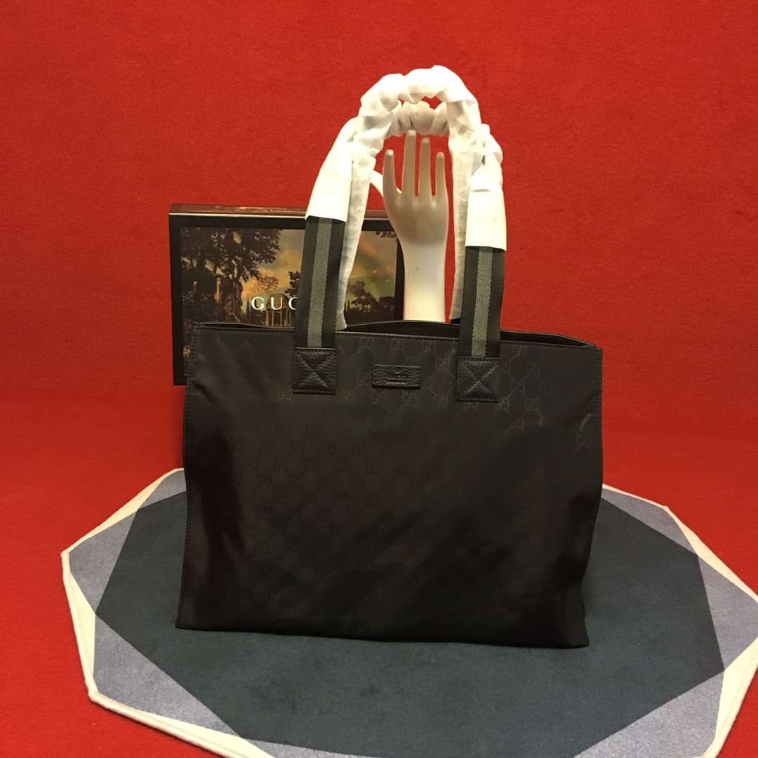 C4055 🍒🍒🍒【Gucci】‼️G Brand 👉 New model. Exclusive stock in the market; high-quality products from official stores. 💯 Made with imported cowhide and original hardware! Excellent craftsmanship. 💯 Exclusive photos available for verification 👄👄😘😘. Model number — image 1