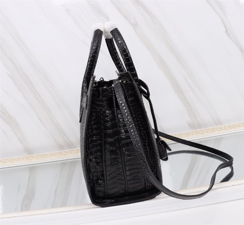 C8763 ✨ Small crocodile pattern🌴🌴🌴 Super popular accordion bag[Strong]💧💧 High quality to win customers👑 YSL Saint Laurent 🐊 Features imported crocodile pattern🐊 Code: 7107. Original hardware🐊 Whether it’s the leather material, hardware components, stitchi — image 3