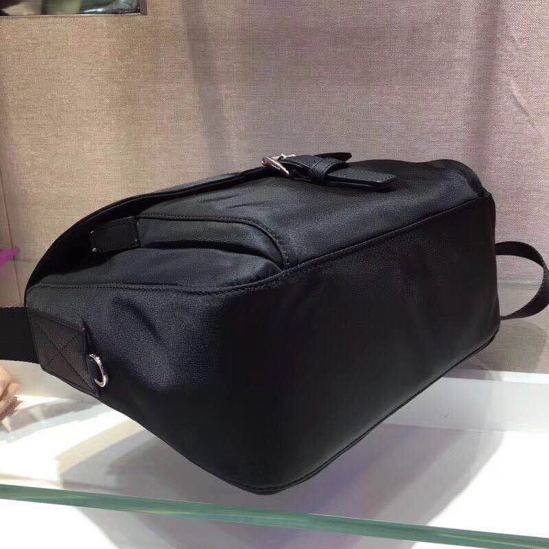 C6964 🆕🆕 Popular 1BD994 product – original style! 🤙🤙 Made with imported nylon material and Saffiano leather trim. Adjustable fabric straps, stainless steel accessories, triangular enamel logos on the sides. Zipper and buckle closure. Two outer pockets; on — image 4