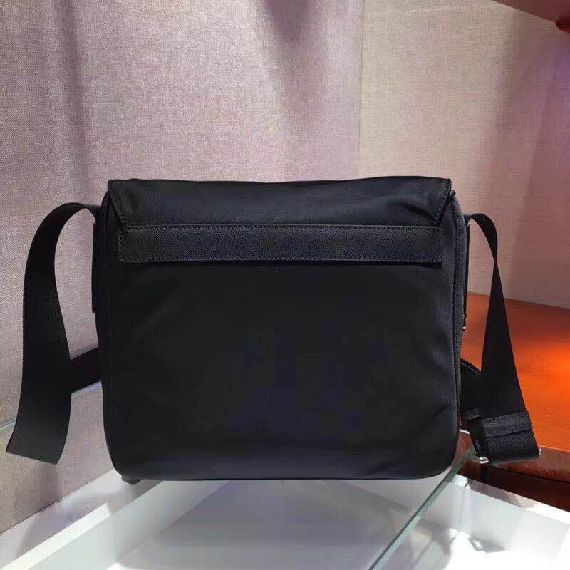 C6964 🆕🆕 Popular 1BD994 product – original style! 🤙🤙 Made with imported nylon material and Saffiano leather trim. Adjustable fabric straps, stainless steel accessories, triangular enamel logos on the sides. Zipper and buckle closure. Two outer pockets; on — image 3