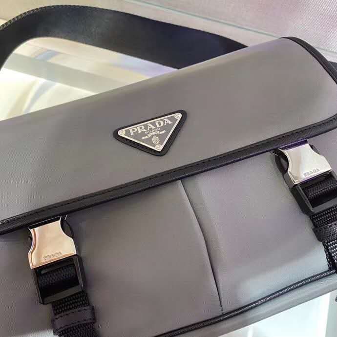 C7014 🎉New Color 🎉2VD769B🎉Original product 👍👍 This nylon flap handbag features classic Saffiano leather trim, two side-opening closures, and a distinctive triangular metal logo, showcasing a fashionable design. It’s made of imported nylon and Saffiano lea — image 7