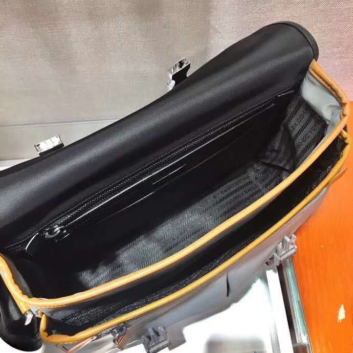 C7012 🎉New Color 🎉2VD768B 🎉Original product 👍👍 This nylon flap handbag features classic Saffiano leather trim, two side-closing zippers, and a distinctive triangular metal logo, highlighting a stylish design. It’s made of imported nylon and Saffiano leath — image 8