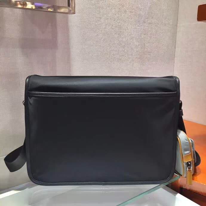C7012 🎉New Color 🎉2VD768B 🎉Original product 👍👍 This nylon flap handbag features classic Saffiano leather trim, two side-closing zippers, and a distinctive triangular metal logo, highlighting a stylish design. It’s made of imported nylon and Saffiano leath — image 4