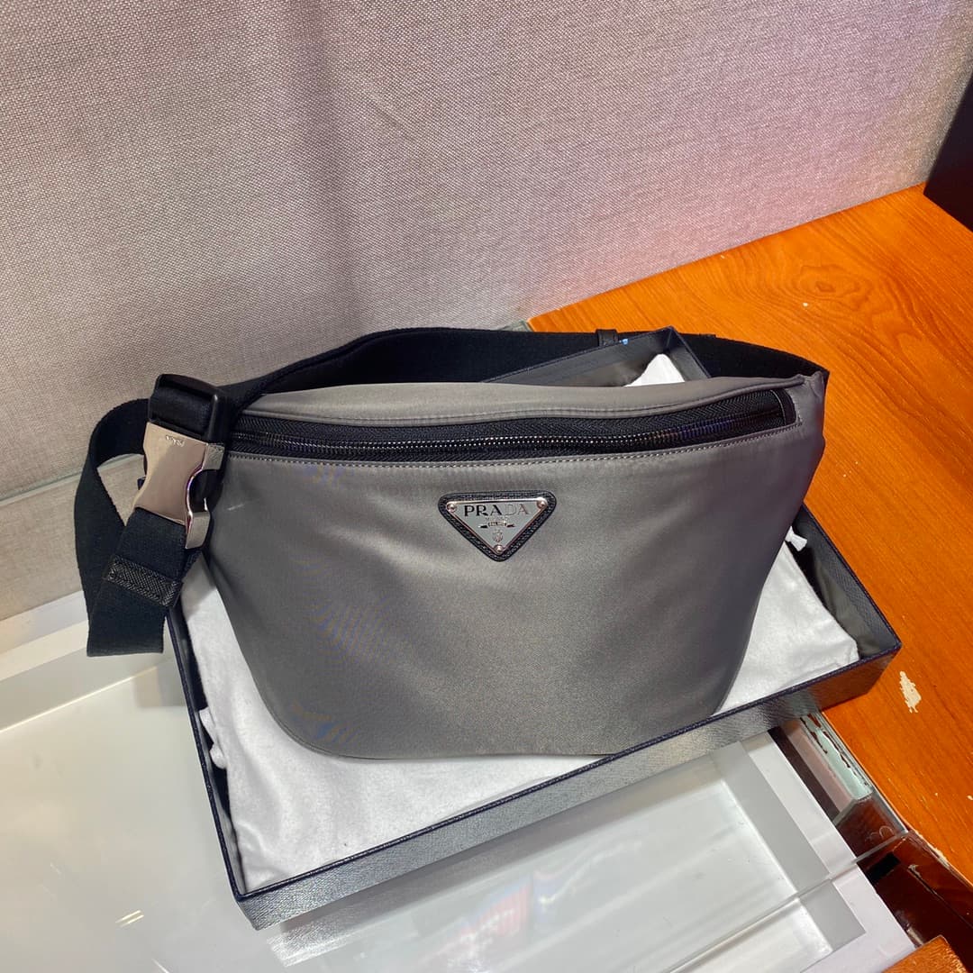 C6984 Colorful backpacks with original design🎉 Limited edition waist bags/breast bags for 2VL033🎉 The design of these waist bags is not only practical, but also enhances the overall aesthetic of the item. It allows the body shape to be optimized – the bag — image 3