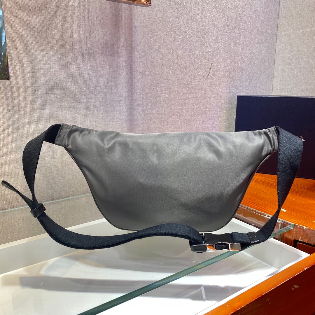 C6984 Colorful backpacks with original design🎉 Limited edition waist bags/breast bags for 2VL033🎉 The design of these waist bags is not only practical, but also enhances the overall aesthetic of the item. It allows the body shape to be optimized – the bag — image 5