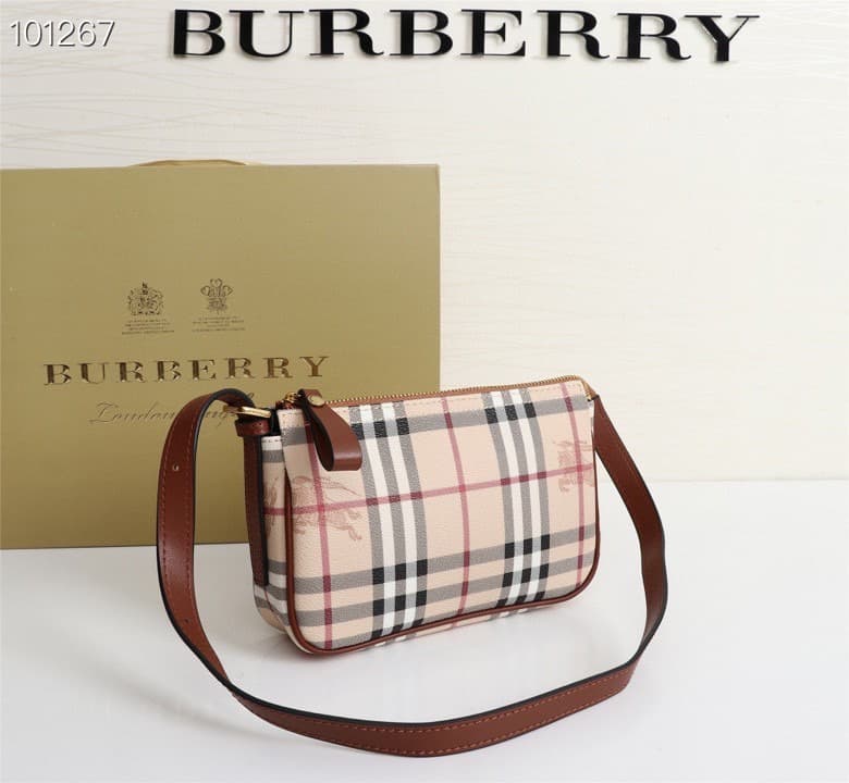 C21 🔥🔥Burberry vintage/retro underarm bag, 😀 It is currently the most popular style on popular vintage stores. Many influencers and experts are looking for it. Even if it costs several thousand yuan as a worn-out item, it is considered highly worth it. Th — image 4