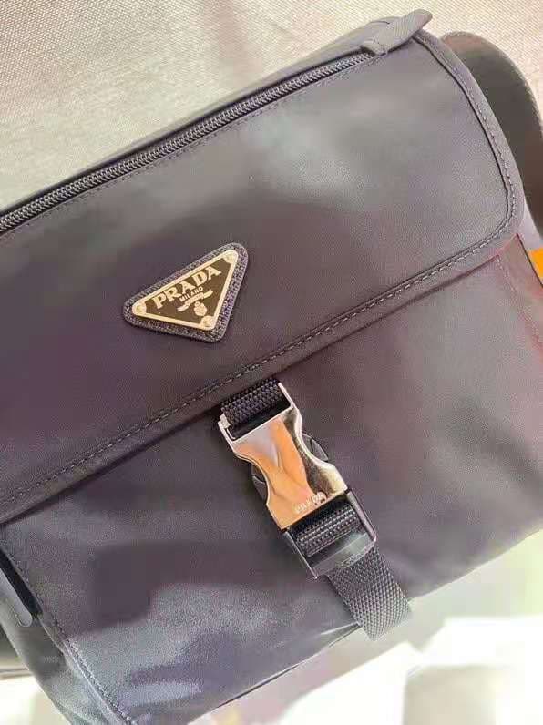 C6963 🆕🆕 Popular 1BD994 model – original product! 🤙🤙 Made from imported nylon material and Saffiano leather trim. Adjustable fabric straps, stainless steel accessories, triangular enamel logos on the bags. Zippers and buckles for opening/closing. Two oute — image 6