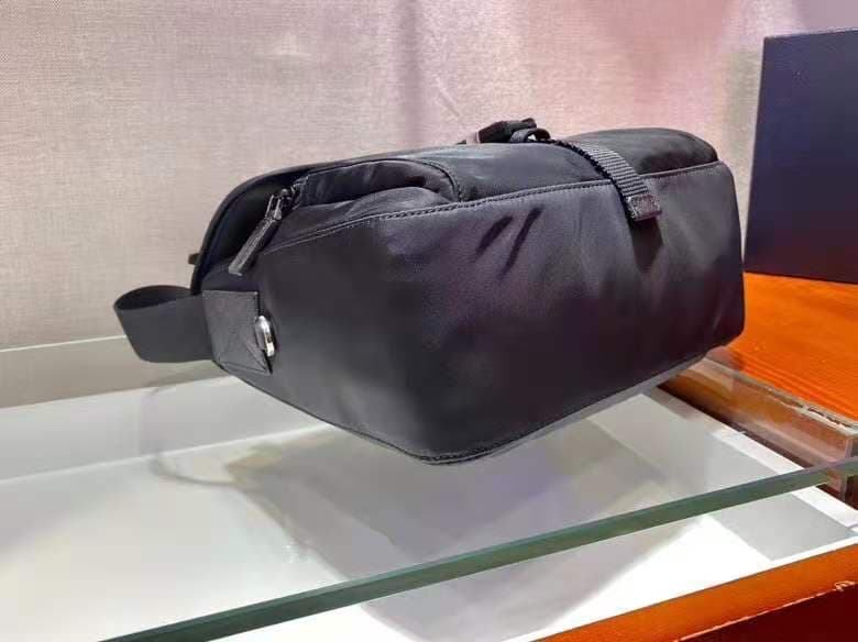 C6963 🆕🆕 Popular 1BD994 model – original product! 🤙🤙 Made from imported nylon material and Saffiano leather trim. Adjustable fabric straps, stainless steel accessories, triangular enamel logos on the bags. Zippers and buckles for opening/closing. Two oute — image 5