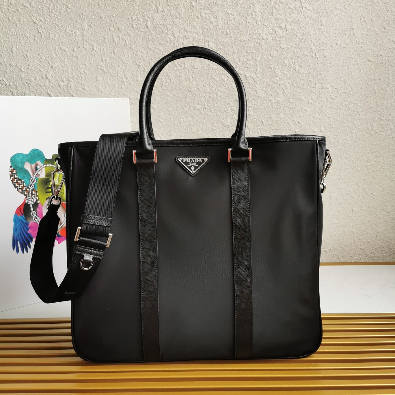 C6981 [Top-quality original product] 🎉 Exclusive release 🎉 2VG034, 2020 – the latest shopping bag of the year 😘😘 This nylon tote bag features a minimalist design style, giving it a modern look. It’s made from imported nylon fabric combined with Saffiano c — image 1