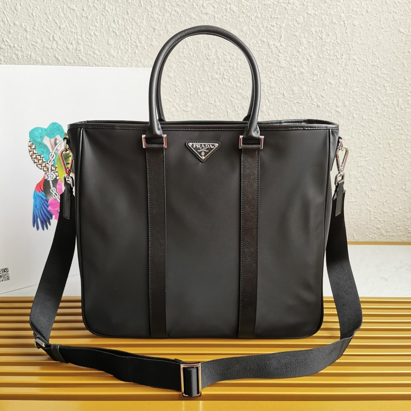 C6981 [Top-quality original product] 🎉 Exclusive release 🎉 2VG034, 2020 – the latest shopping bag of the year 😘😘 This nylon tote bag features a minimalist design style, giving it a modern look. It’s made from imported nylon fabric combined with Saffiano c — image 2