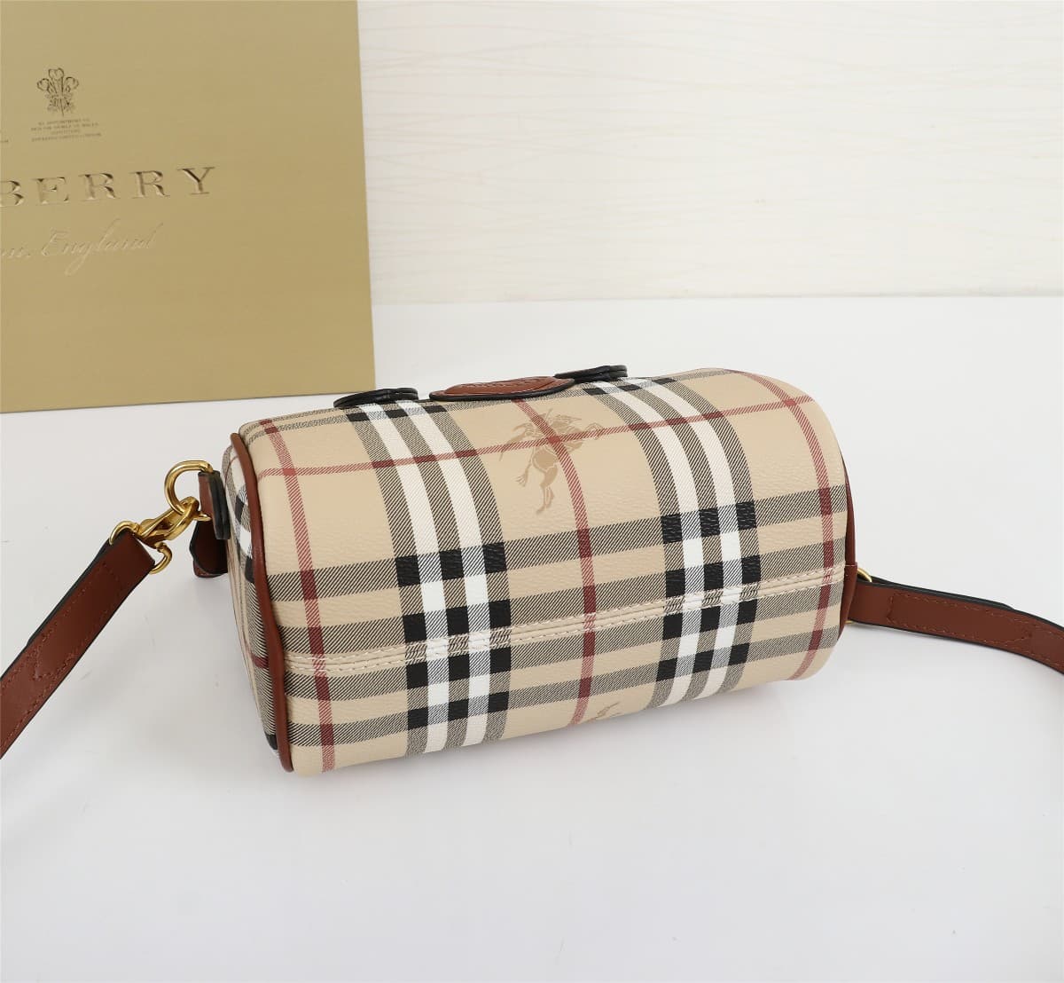 C20 🔥🔥B brand Haymarket Check checked Barbour pillow bag full-grain leather 😄 top-grade polished hardware  highly versatile  highly functional  size: 20cm14cm11cm, 1218 — image 6