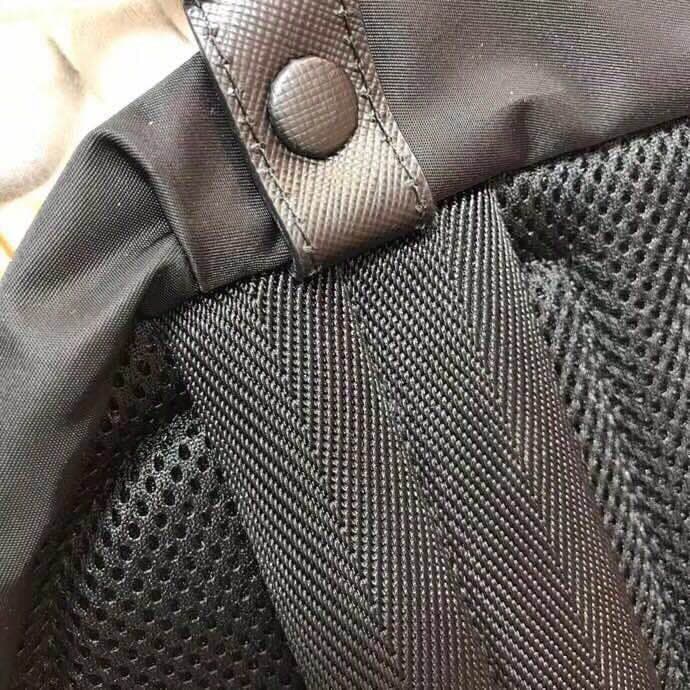 C6989 Prada🇫🇷 High-quality original items from the exclusive stores🇫🇷 Model: 2VZ066#‼️ Classic shoulder bag from the exclusive store😣 Simple and elegant design elements😉 The craftsmanship is absolutely excellent👍🏼 It’s easy to access the store without any — image 6