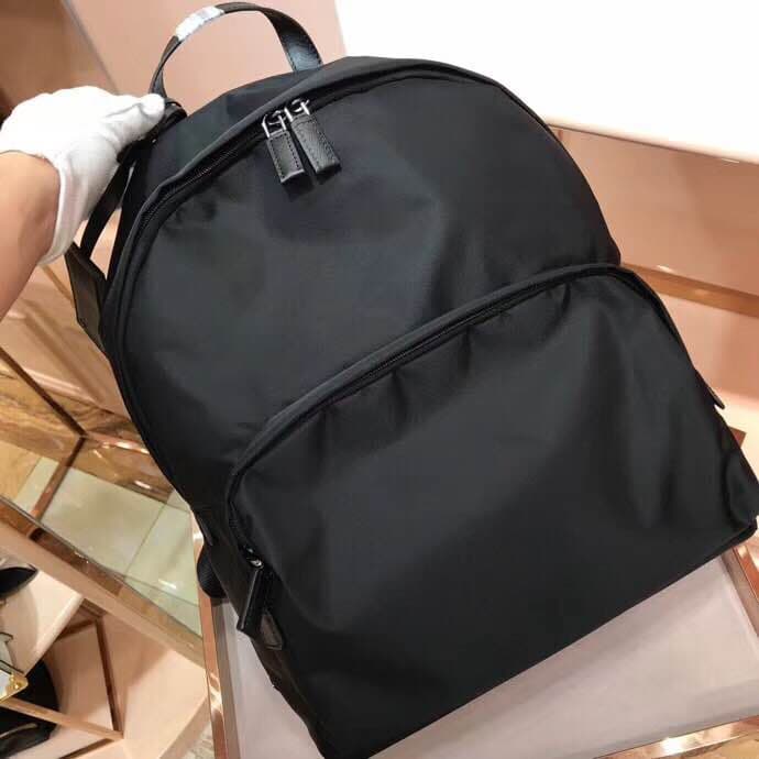C6989 Prada🇫🇷 High-quality original items from the exclusive stores🇫🇷 Model: 2VZ066#‼️ Classic shoulder bag from the exclusive store😣 Simple and elegant design elements😉 The craftsmanship is absolutely excellent👍🏼 It’s easy to access the store without any — image 2
