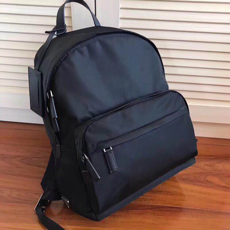 C6988 Latest bestseller ✨ High-quality original items. Prada’s latest model: 2VZ069. Imported factory-style parachute material. Utilizes imported equipment ✈️; all details are clearly marked with ZP. Original hardware components are also included, and the — image 1