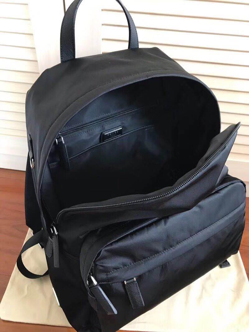 C6988 Latest bestseller ✨ High-quality original items. Prada’s latest model: 2VZ069. Imported factory-style parachute material. Utilizes imported equipment ✈️; all details are clearly marked with ZP. Original hardware components are also included, and the — image 8