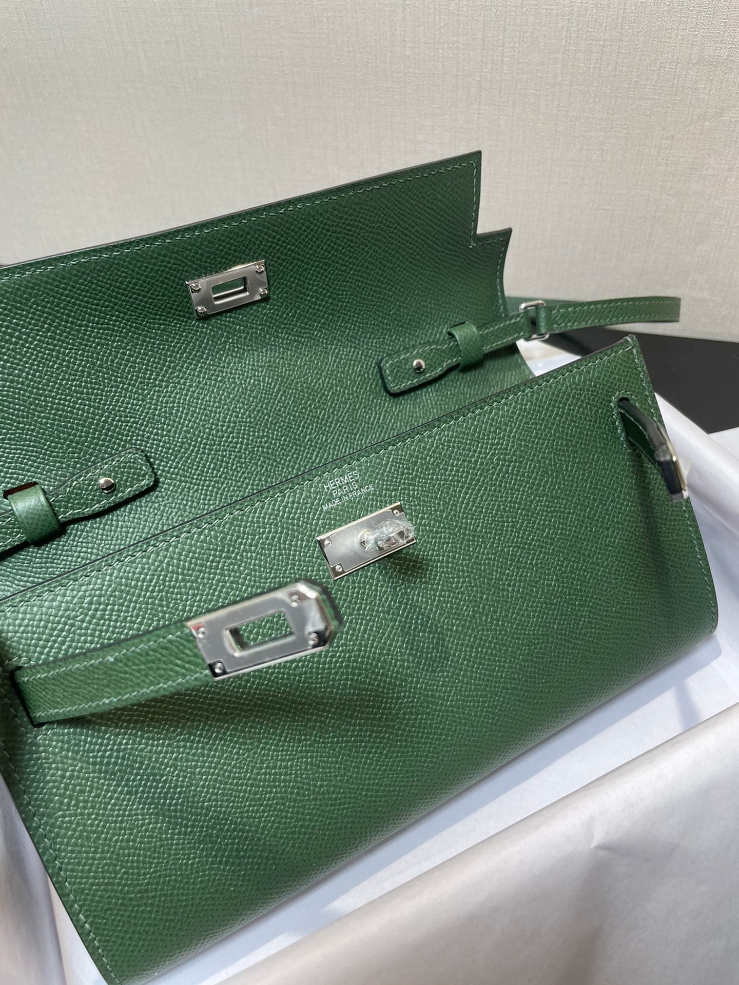 C4866 Kelly woc is a best-selling item; everyone will buy it. It’s practical and has many uses. See detailed images. Leather material, epsom 【in stock】 (Dimensions: length 20.5, width 11x, thickness 2 cm) — image 4