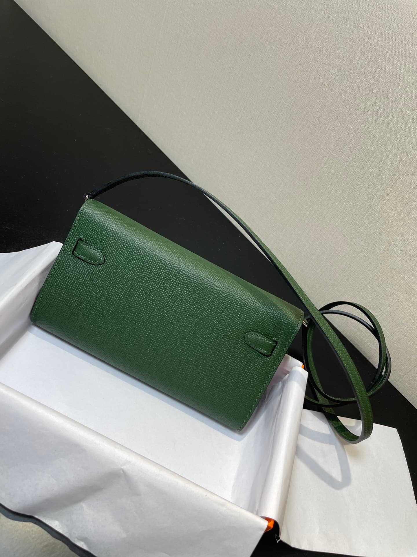 C4866 Kelly woc is a best-selling item; everyone will buy it. It’s practical and has many uses. See detailed images. Leather material, epsom 【in stock】 (Dimensions: length 20.5, width 11x, thickness 2 cm) — image 8