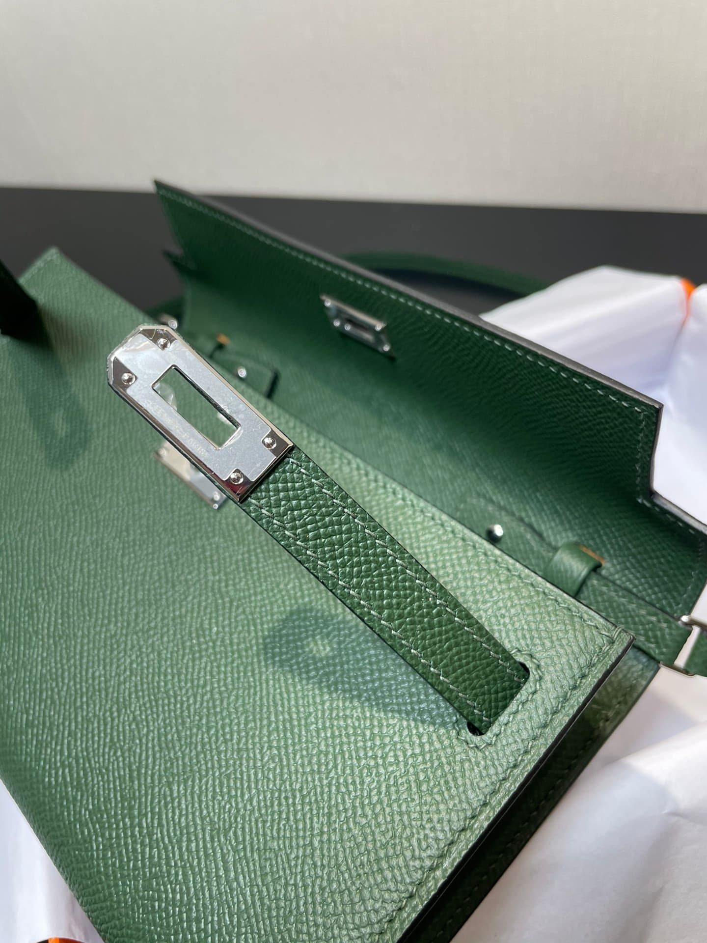 C4866 Kelly woc is a best-selling item; everyone will buy it. It’s practical and has many uses. See detailed images. Leather material, epsom 【in stock】 (Dimensions: length 20.5, width 11x, thickness 2 cm) — image 6