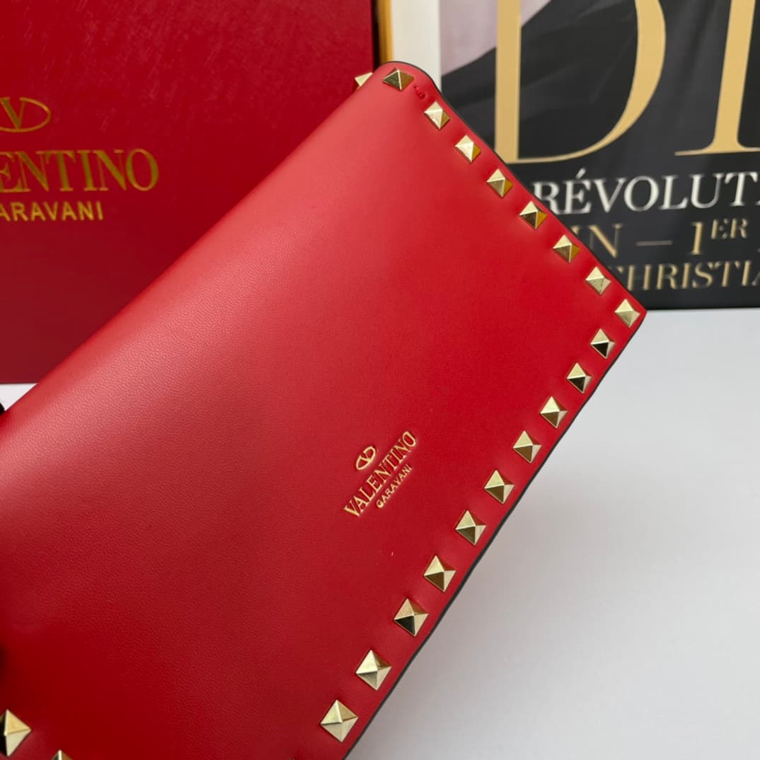 C7746 Small size Vacation. Valentino💥 Classic model from the official store; always sells well❤❤❤ Valentino Rocksud is extremely popular🔥 Small size “handbag” made of imported South African cowhide, paired with 24k vacuum-plated hardware✨✨✨ High-end produ — image 5