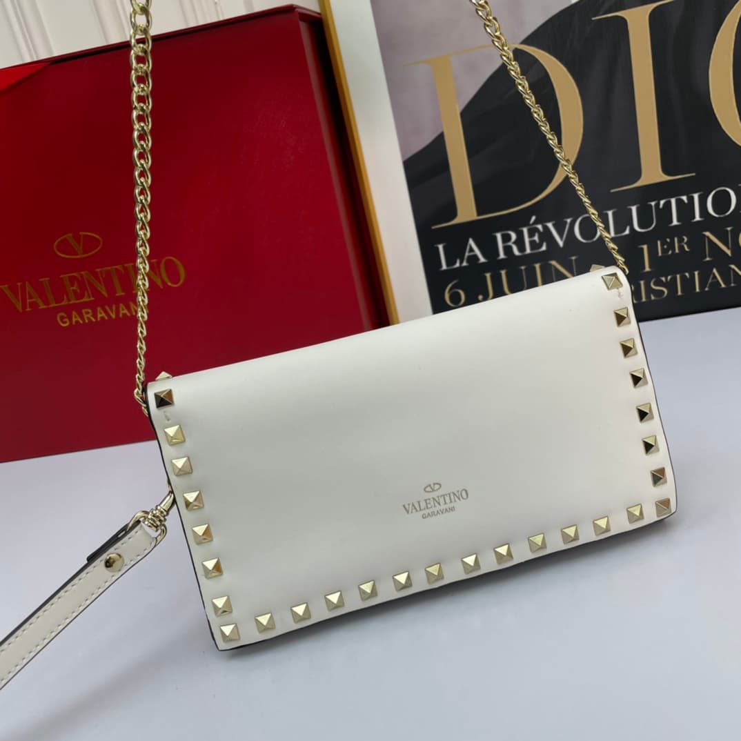 C7741 Small size Vacation. Valentino💥 Classic model from the official store; always sells well❤❤❤ Valentino Rocksud is extremely popular🔥 Small size “handbag” made of imported South African cowhide, paired with 24k vacuum-plated hardware✨✨✨ High-end produ — image 2