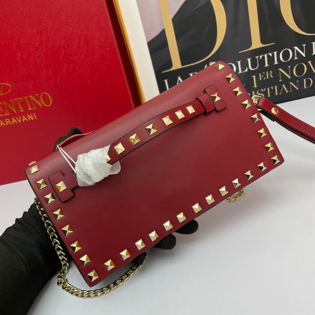 C7744 Small size Vacation. Valentino💥 Classic model from the official store; always sells well❤❤❤ Valentino Rocksud is extremely popular🔥 Small size “handbag” made of imported South African cowhide, paired with 24k vacuum-plated hardware✨✨✨ High-end produ — image 3