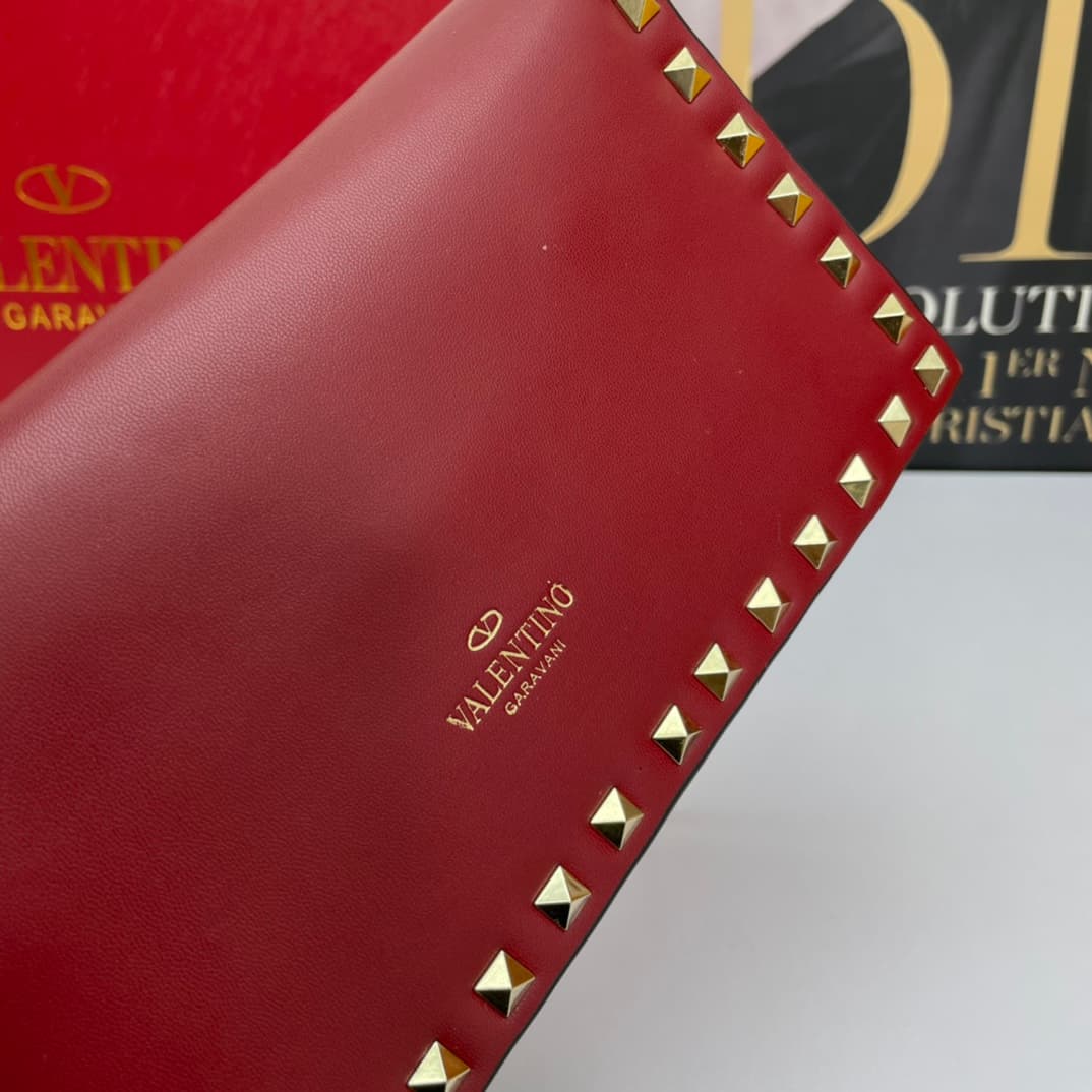 C7744 Small size Vacation. Valentino💥 Classic model from the official store; always sells well❤❤❤ Valentino Rocksud is extremely popular🔥 Small size “handbag” made of imported South African cowhide, paired with 24k vacuum-plated hardware✨✨✨ High-end produ — image 5
