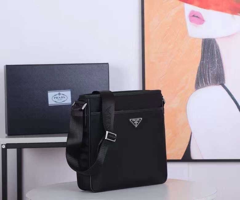 C6932 Batch: 2VH797! [Sun][Sun] New nylon crossbody bag 😝 Available at the official store website 😝 Same quality as that of the official store 👿 High-quality material imported from Korea – the parachute-like fabric is highly waterproof; original nylon lin — image 2