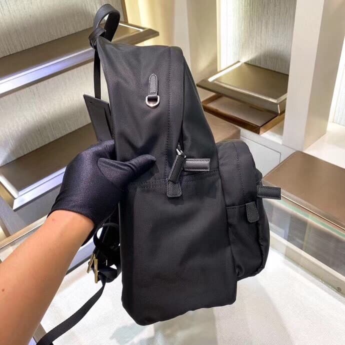 C6987 ✨New model released!✨ High-quality original fabric, Pra*a brand. Latest model: 2VZ066. Enamel triangular insignia. Imported factory parachute material. Uses imported equipment. Clear ZP synchronization with original hardware components. Adjustable f — image 3