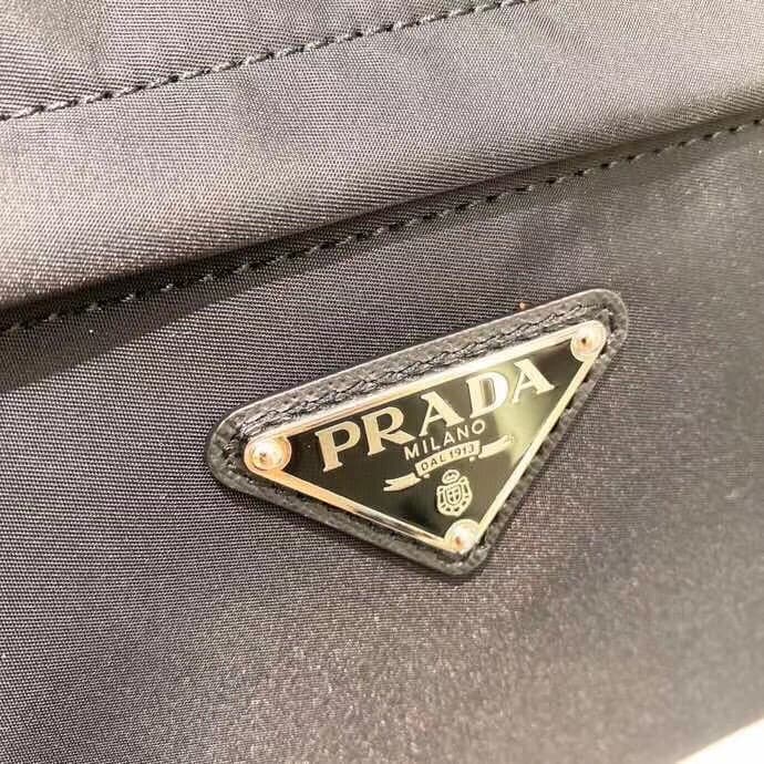 C6987 ✨New model released!✨ High-quality original fabric, Pra*a brand. Latest model: 2VZ066. Enamel triangular insignia. Imported factory parachute material. Uses imported equipment. Clear ZP synchronization with original hardware components. Adjustable f — image 6