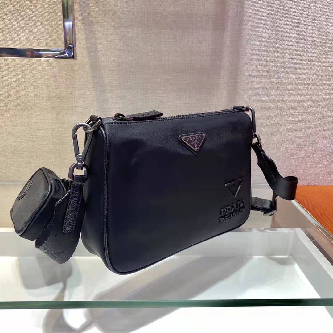 C6929 🎉 Eco-friendly Collection🎉2VH113🎉🎉 This crossbody bag is crafted from innovative recycled nylon material, giving it a sporty look. Exquisite Saffiano leather embellishments, along with stylish knitted nylon and leather straps with detachable pockets — image 3