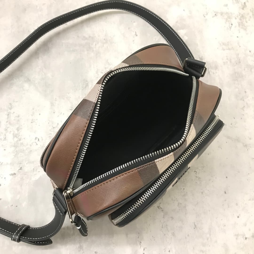 C8236 6088 – A new model camera bag from the B brand, crafted from eco-friendly plaid canvas. This eco-friendly fabric is made using renewable resources; compared to traditional coated canvas, it requires less water and produces fewer carbon dioxide emiss — image 8