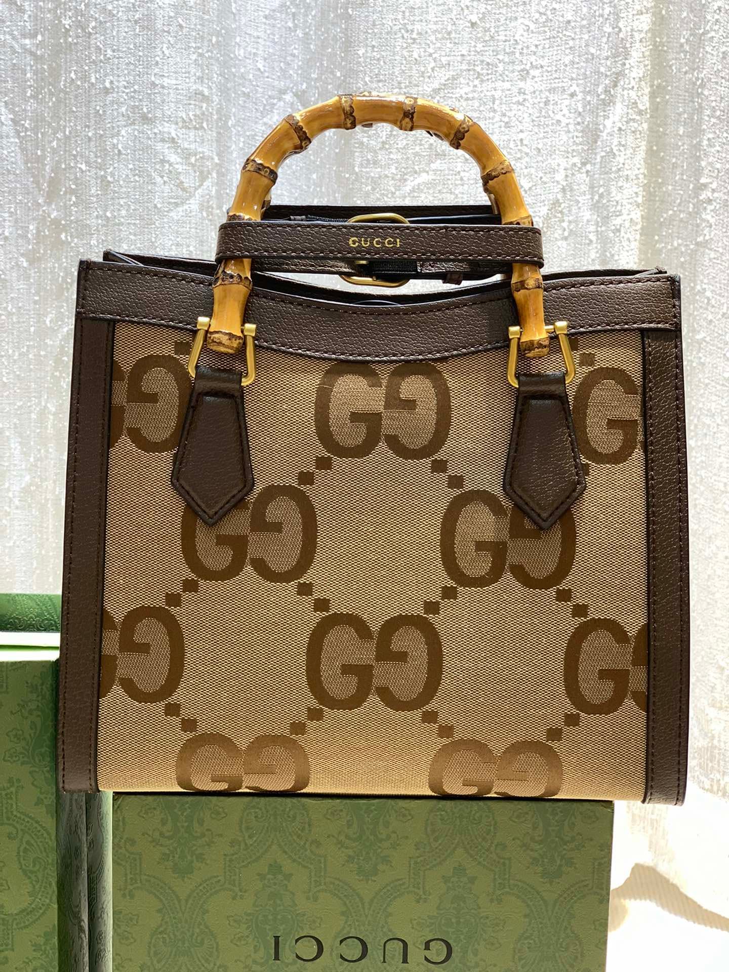 C3995 Bamboo Jade Mini Handbag  
Gucci’s “Aria – Musical Melodies” collection reinterprets classic elements using modern techniques. The bamboo jade is one of Gucci’s iconic elements, which have appeared in various collections since the 1990s. After more  — image 2