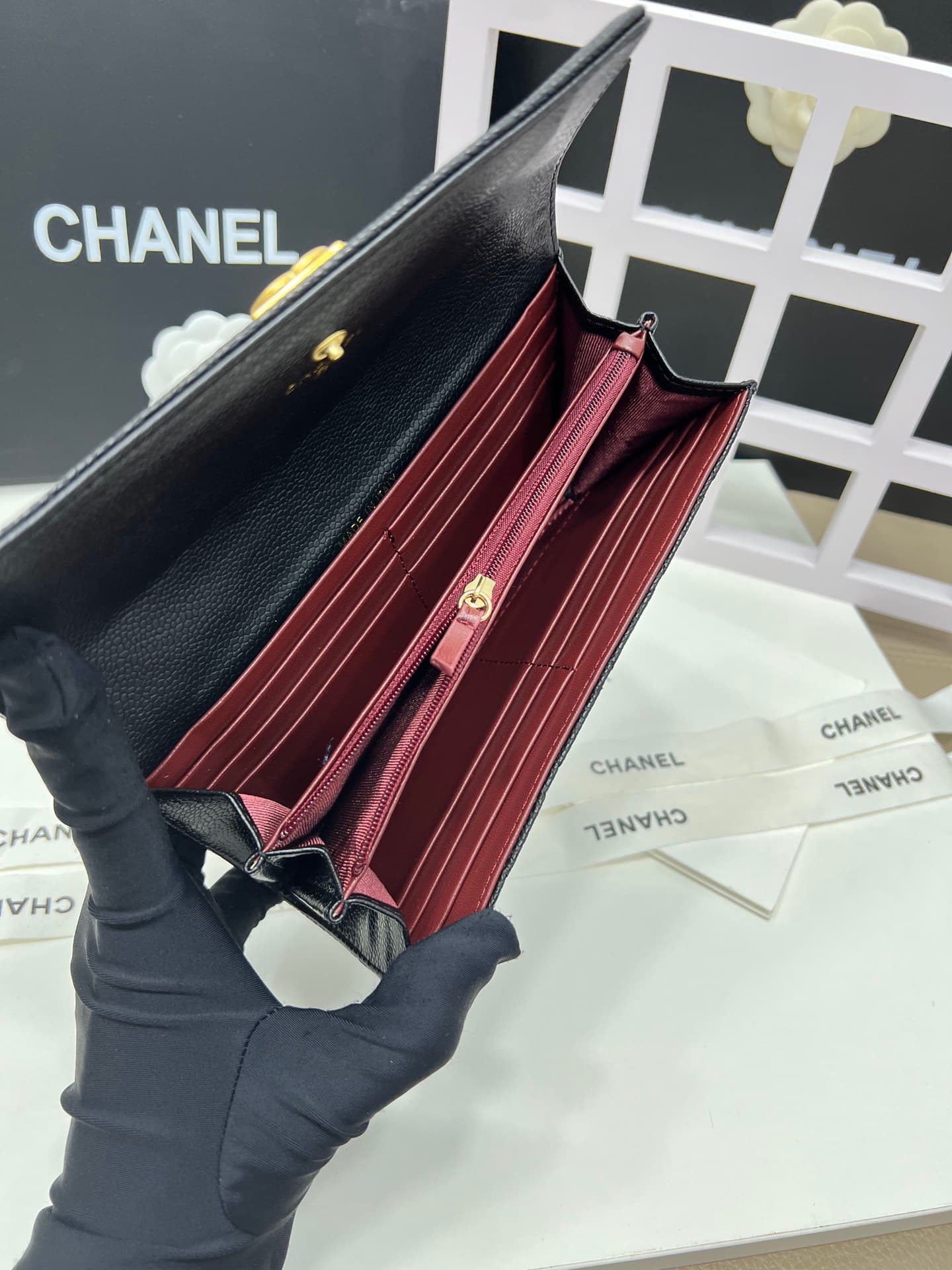 C372 Upgraded version 💋 Leboy collection: small granular ball-textured cowhide and sheepskin leather with gold/silver buttons. Chanel 🆕 new colors. A long wallet with two-fold clasp.[得意][得意] High-quality original items: exquisite lock clips and intricate  — image 8