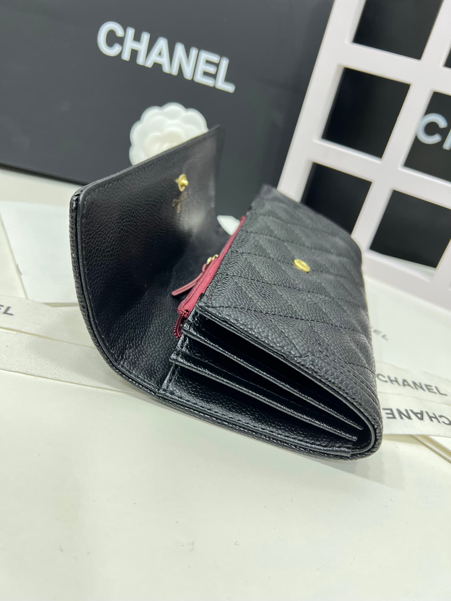 C372 Upgraded version 💋 Leboy collection: small granular ball-textured cowhide and sheepskin leather with gold/silver buttons. Chanel 🆕 new colors. A long wallet with two-fold clasp.[得意][得意] High-quality original items: exquisite lock clips and intricate  — image 6