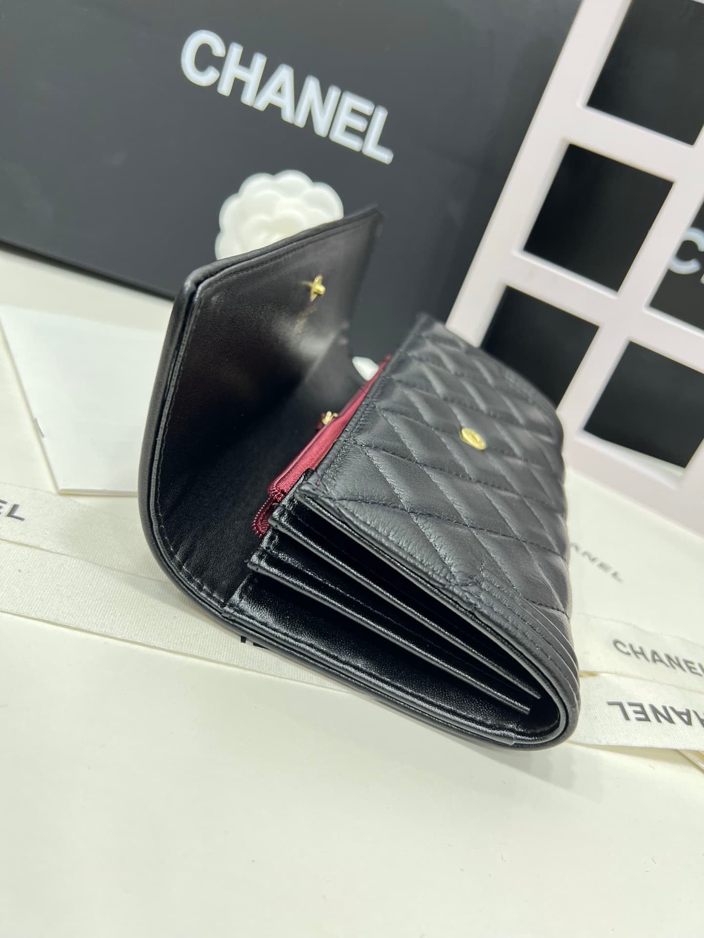 C371 Upgraded version 💋 leboy collection – small granular ball-textured cowhide or sheepskin leather with gold and silver buttons. Chanel 🆕 new colors. A long wallet with two-fold closures.[得意][得意] High-quality original items: exquisite locking mechanisms — image 6
