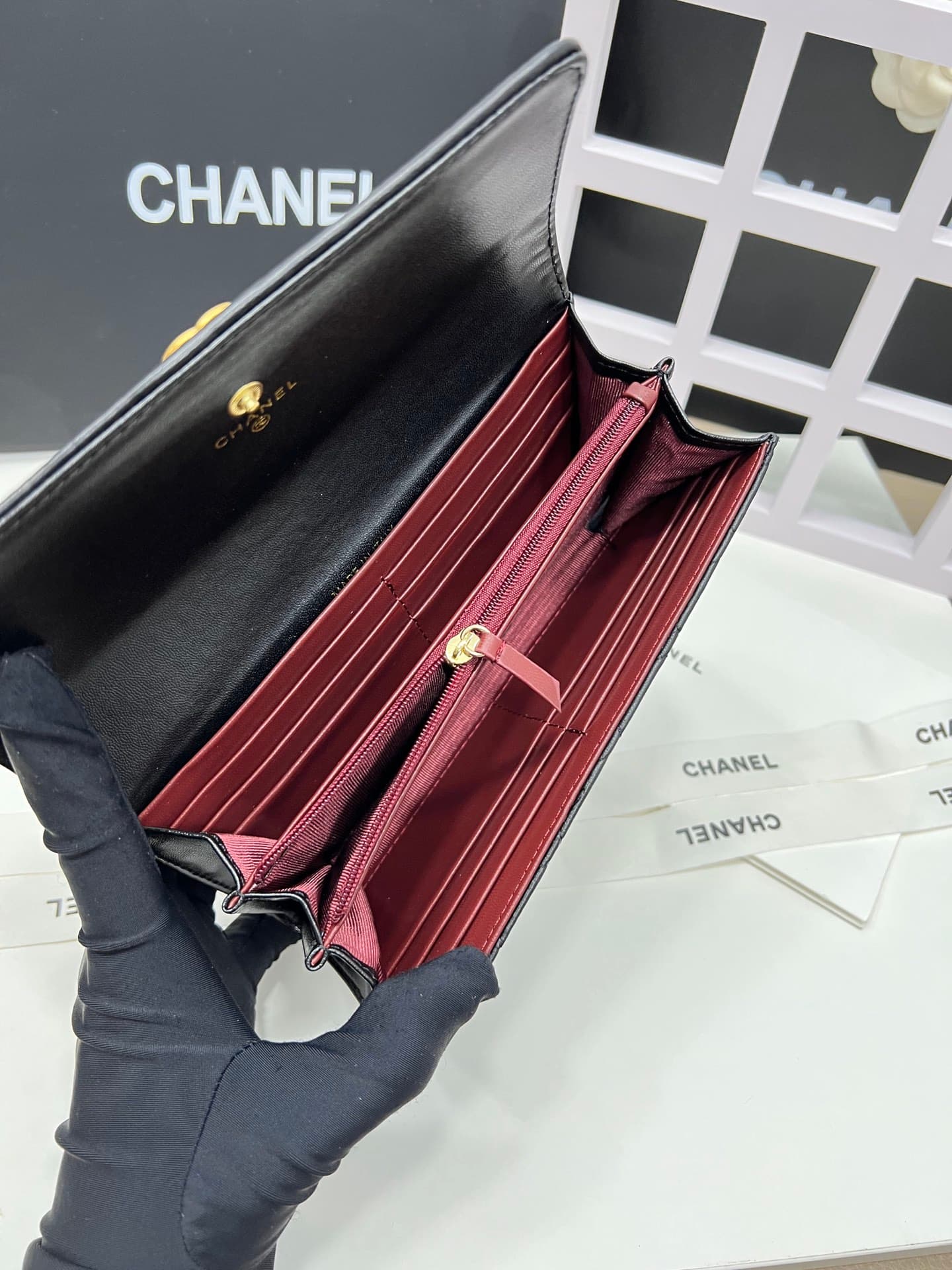 C371 Upgraded version 💋 leboy collection – small granular ball-textured cowhide or sheepskin leather with gold and silver buttons. Chanel 🆕 new colors. A long wallet with two-fold closures.[得意][得意] High-quality original items: exquisite locking mechanisms — image 8