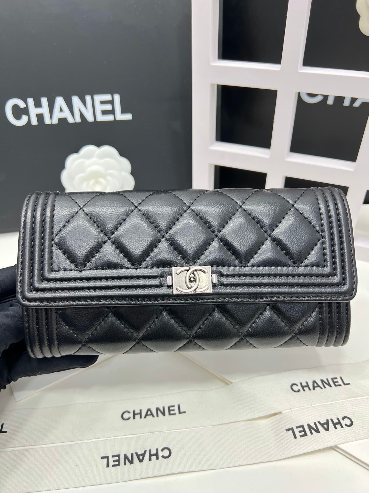 C370 Upgraded version 💋 Leboy collection: small granular ball-textured cowhide and sheepskin material, gold and silver buttons. Chanel 🆕 new colors. A zipper-pull long wallet.[得意][得意] High-quality original items: delicate locks, exquisite stitching. 8 zip — image 3