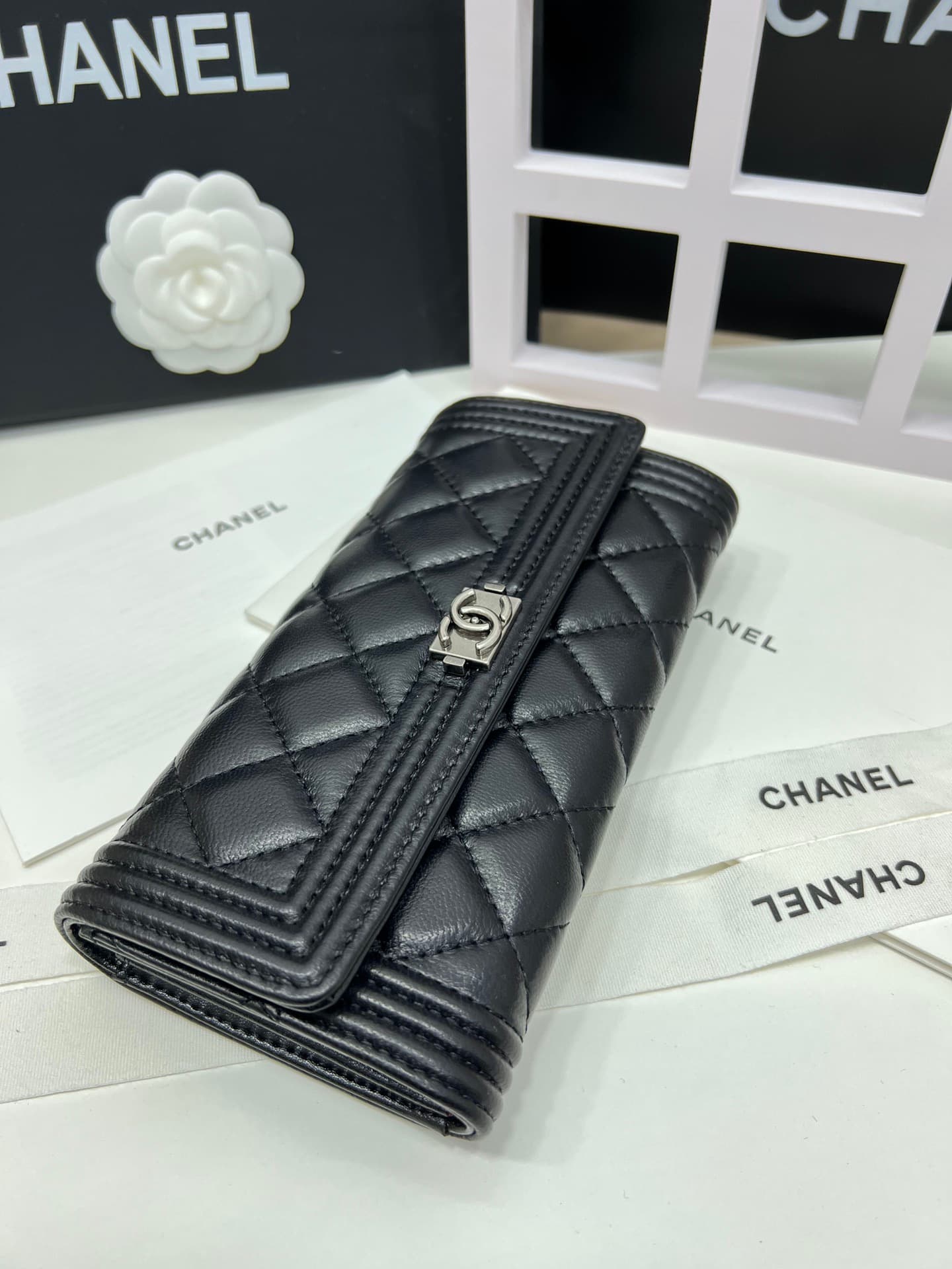C370 Upgraded version 💋 Leboy collection: small granular ball-textured cowhide and sheepskin material, gold and silver buttons. Chanel 🆕 new colors. A zipper-pull long wallet.[得意][得意] High-quality original items: delicate locks, exquisite stitching. 8 zip — image 2