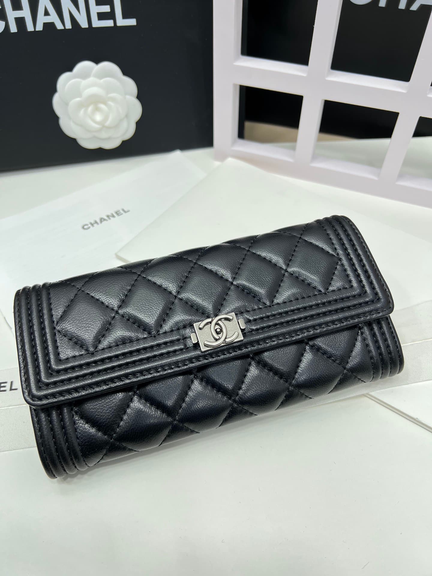 C370 Upgraded version 💋 Leboy collection: small granular ball-textured cowhide and sheepskin material, gold and silver buttons. Chanel 🆕 new colors. A zipper-pull long wallet.[得意][得意] High-quality original items: delicate locks, exquisite stitching. 8 zip