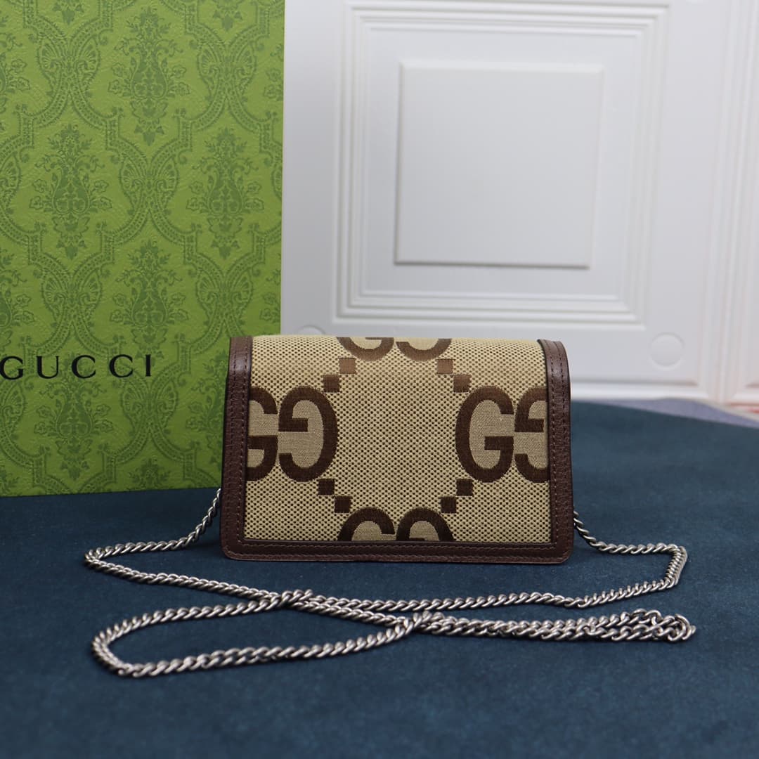 C4040 ❤️Dionysus Collection GG chain strap wallet‼️In the new “Gucci Love March” collection, the GG Supreme canvas features a classic blue and beige combination, preserving the historical significance of this material. The canvas, which has a low environm — image 4