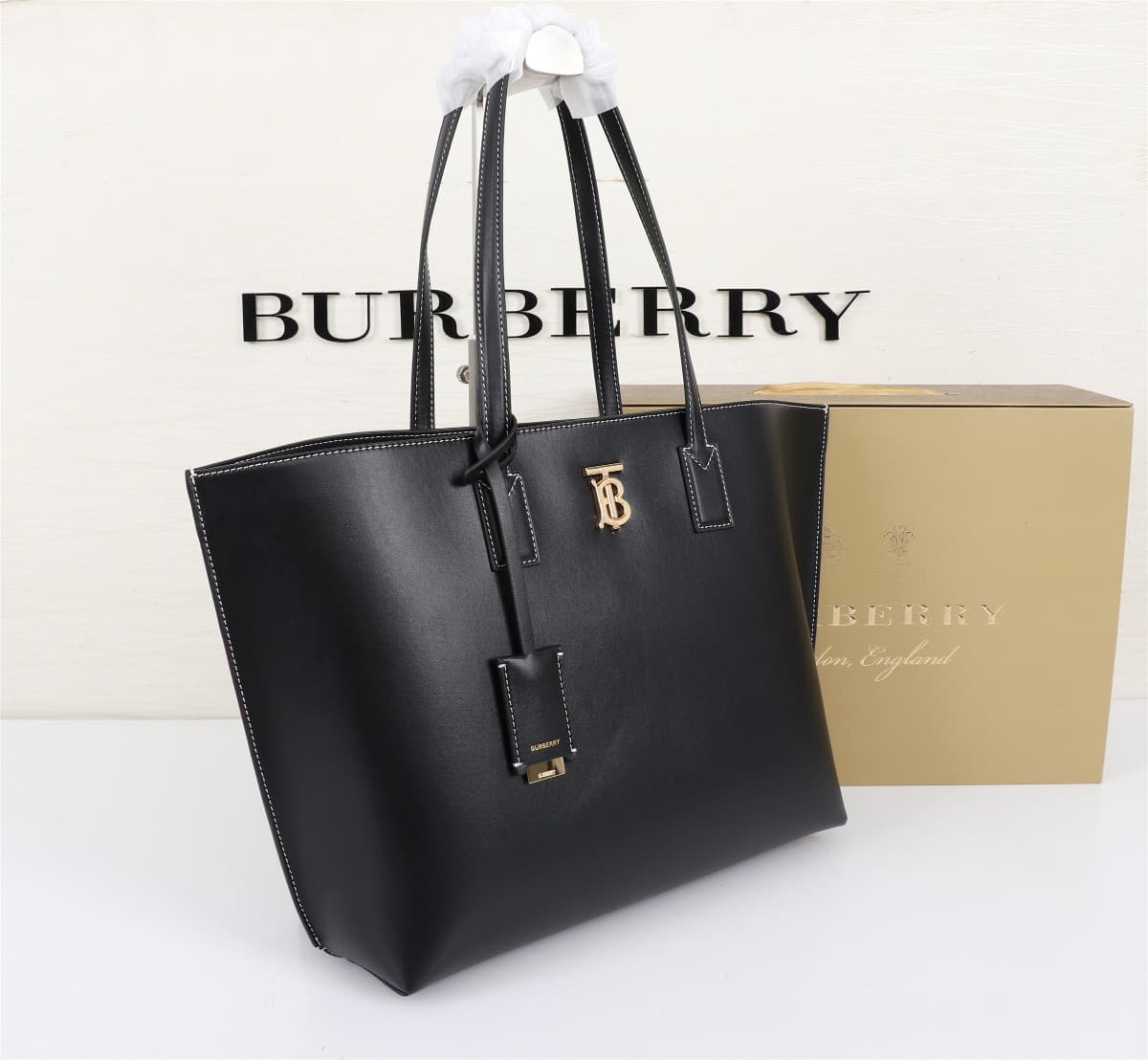 C48 🔥🔥B brand’s tote bags feature ample space. Made from high-quality Italian tanned Guimard leather.[Color] Decorative accents with a shiny finish; T/B-specific branding, along with a mirror ornament covered in leather. 34 x 14 x 28cm, 2088 — image 2