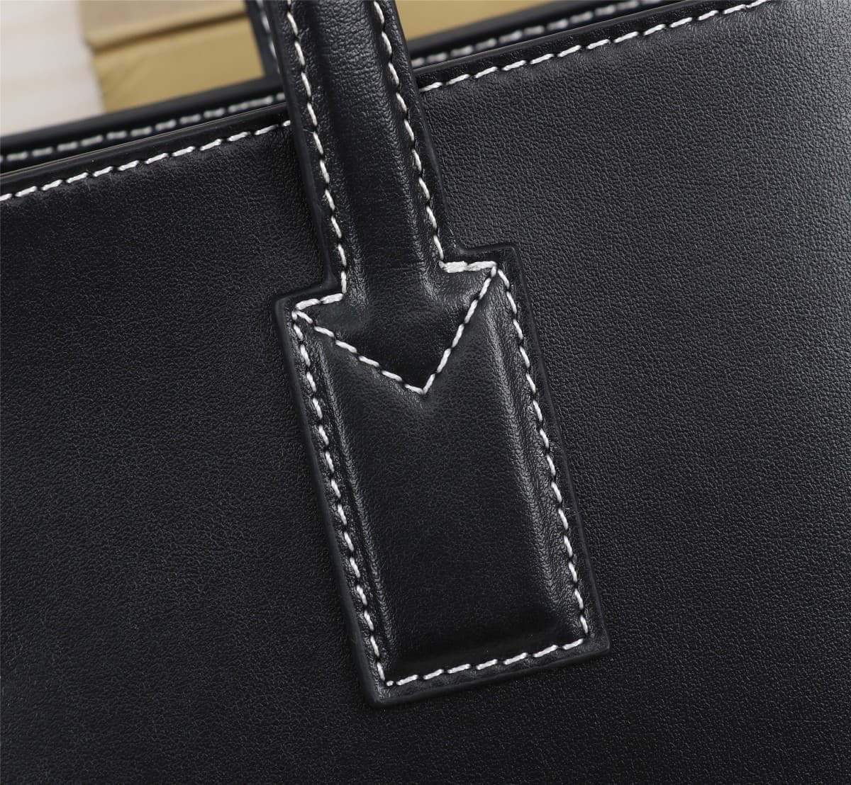 C48 🔥🔥B brand’s tote bags feature ample space. Made from high-quality Italian tanned Guimard leather.[Color] Decorative accents with a shiny finish; T/B-specific branding, along with a mirror ornament covered in leather. 34 x 14 x 28cm, 2088 — image 6