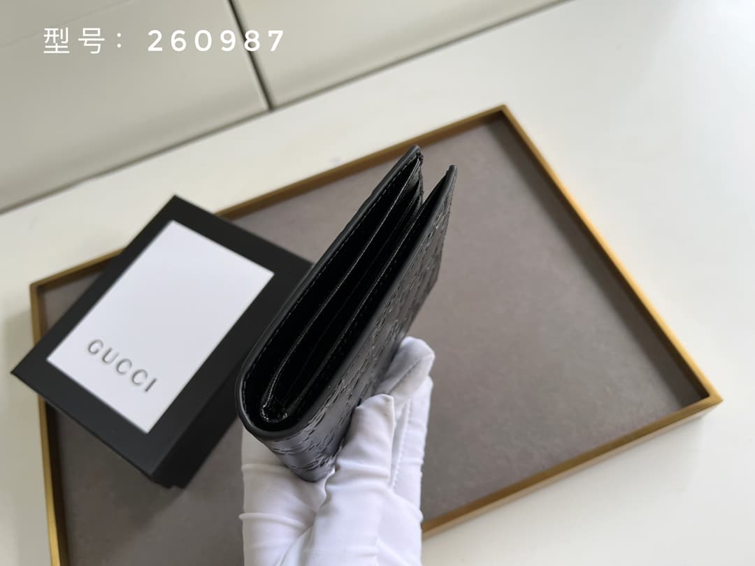 C4043 Top-quality original version 💎 GG Big G embossing # Exclusive version available only online. Whether it’s the materials, craftsmanship, logo, stamping, codes, or stitching – every detail showcases Gucci’s exquisite quality to the fullest 💯. High-qua — image 6