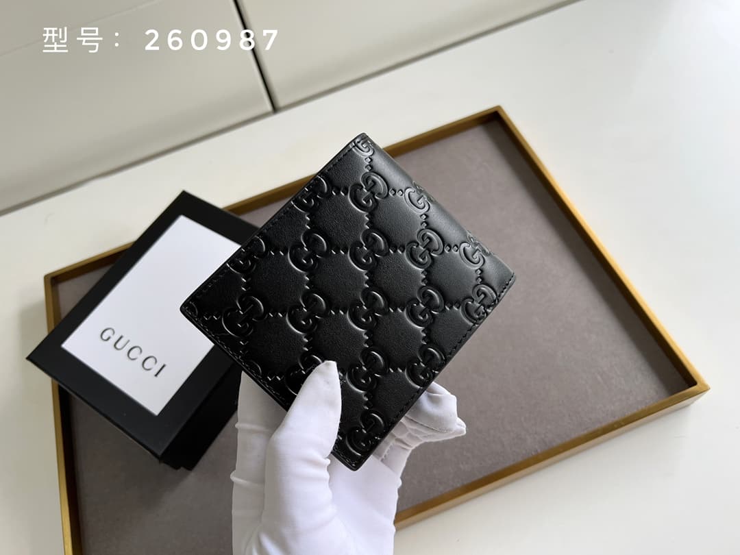 C4043 Top-quality original version 💎 GG Big G embossing # Exclusive version available only online. Whether it’s the materials, craftsmanship, logo, stamping, codes, or stitching – every detail showcases Gucci’s exquisite quality to the fullest 💯. High-qua — image 5